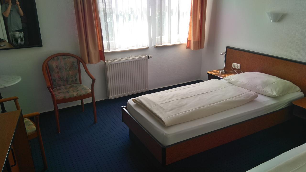 ורטהיים Hotel Loewensteiner Hof Haus Am Neuplatz מראה חיצוני תמונה