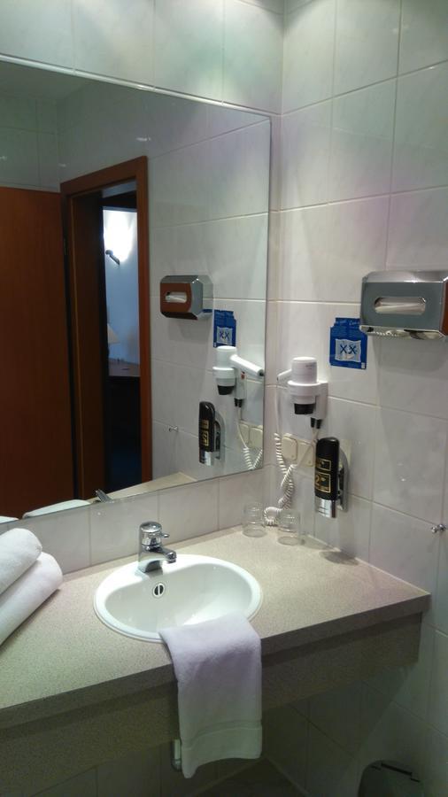 ורטהיים Hotel Loewensteiner Hof Haus Am Neuplatz מראה חיצוני תמונה