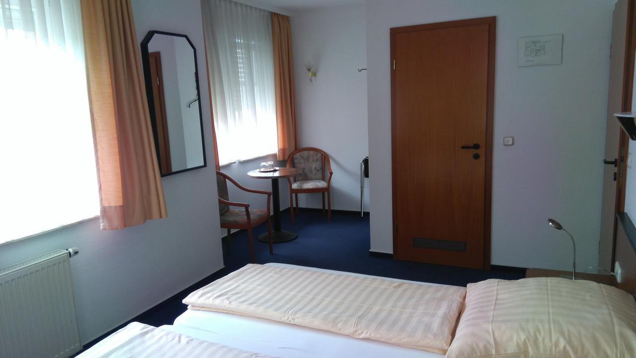 ורטהיים Hotel Loewensteiner Hof Haus Am Neuplatz מראה חיצוני תמונה