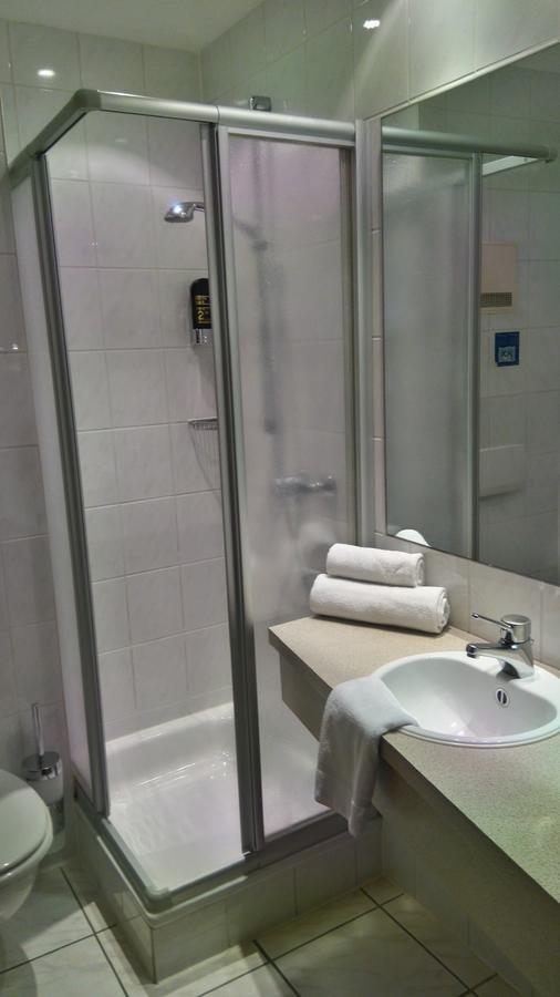 ורטהיים Hotel Loewensteiner Hof Haus Am Neuplatz מראה חיצוני תמונה